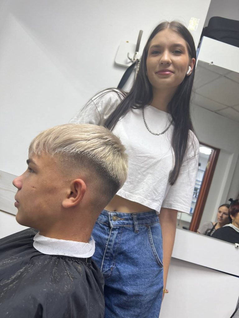 IMG-28519a4d6d5c5dd2cbb571e69f339168-V